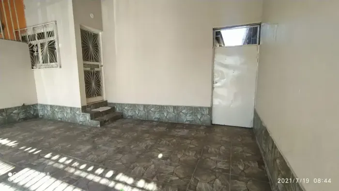 BAIXOU O PREÇO! APROVEITE A OPORTUNIDADE DE COMPRAR UM LOTE DE ESQUINA COM 250m² - Taguati