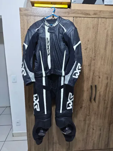 Macacão WXR 2 peças Tam.56 (Novo)