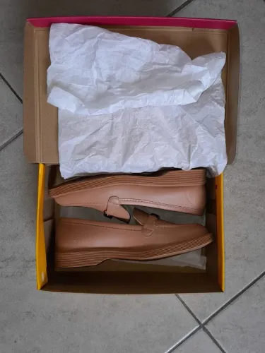 Mocasines Moleca Nude Talla 38 - ¡Totalmente Nuevos en Caja!