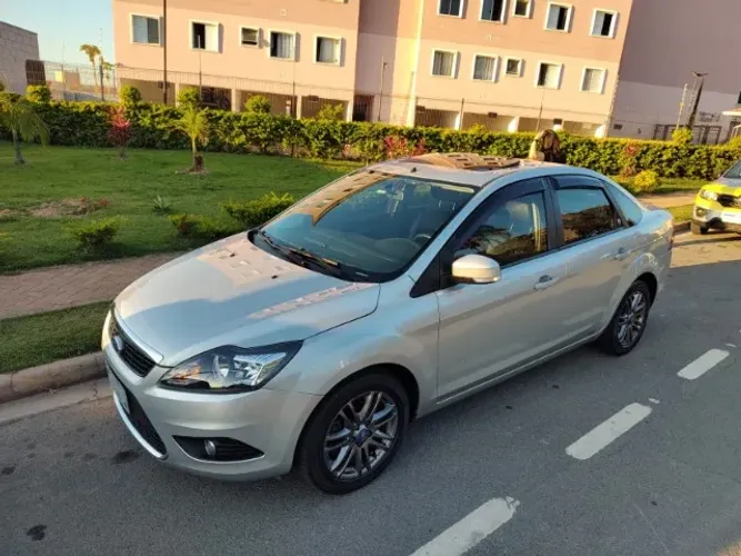 Ford Focus Ghia Sed. 2.0 16v/ 2.0 16V Flex 4P 2009