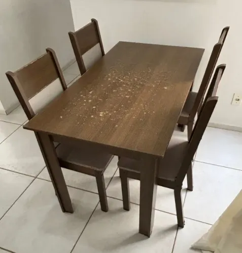 Mesa de Jantar Retangular 4 cadeiras. 