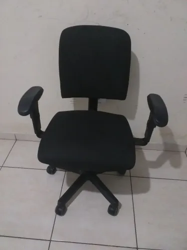 Cadeira semi nova, Entrego