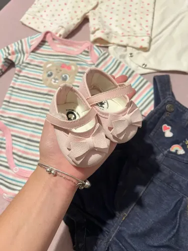 Lote de roupas para bebê
