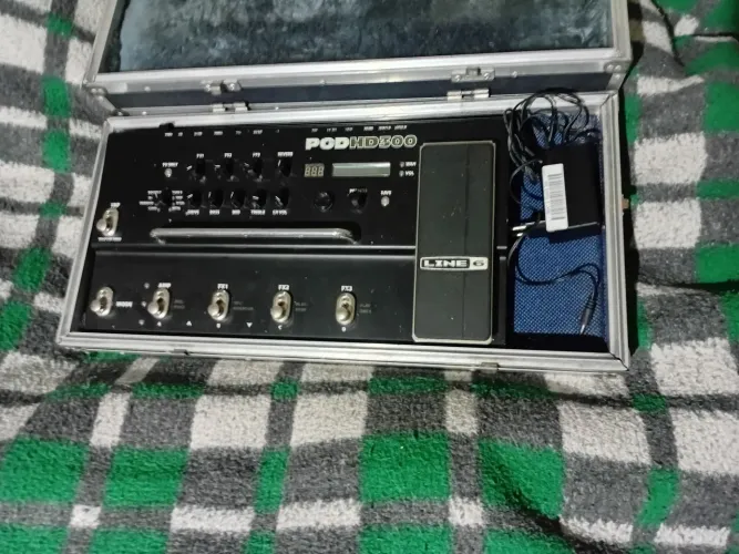 Pedaleira de guitarra phod 300 com case