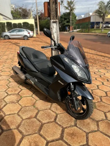 MOTO JTZ DOWNTOWN 300 - ANO 2020 Muito Nova