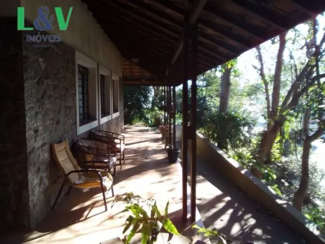 Excelente casa no centro de Vinhedo