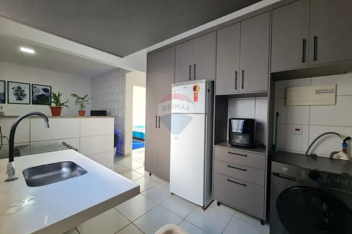 Apartamento à Venda em Lucas do Rio Verde com 2 Quartos, Cozinha Planejada, Aceita Financi