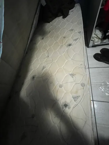 Cama de solteiro + colchão ortopédico 