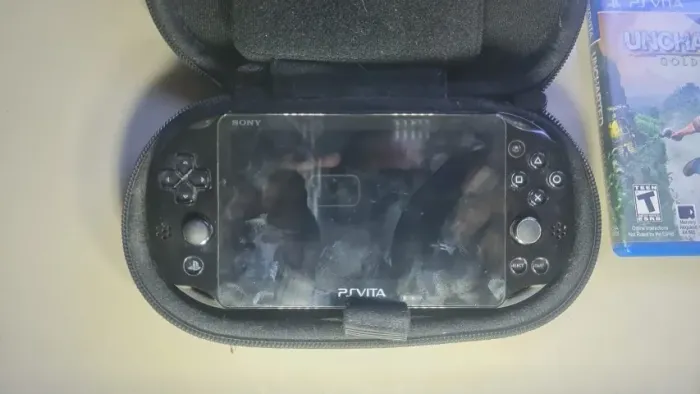 Playstation Vita Desbloqueado + 4 jogos originais + SD 128GB original