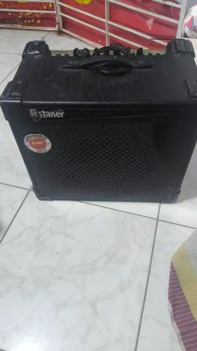 Caixa amplificad Staner Guitarra