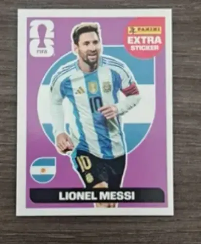 Figurinha Legend Extra Sticker do Messi 2026 - Roxa 
