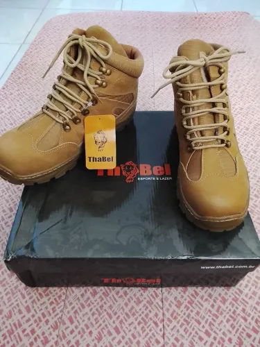 Vendo Bota Thabel 41 Nova nunca usada