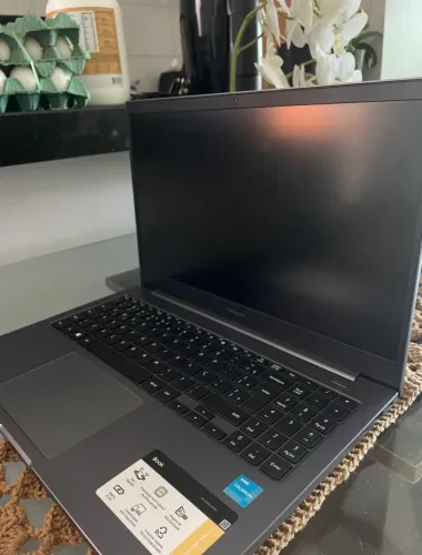 VENDO- Notebook Samsung book NP550XDA-K01BR
