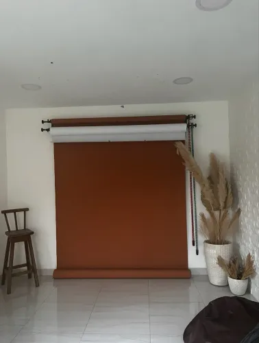 Fundo infinito para estúdio com expan + 2 rolos de papel (branco e terracota)