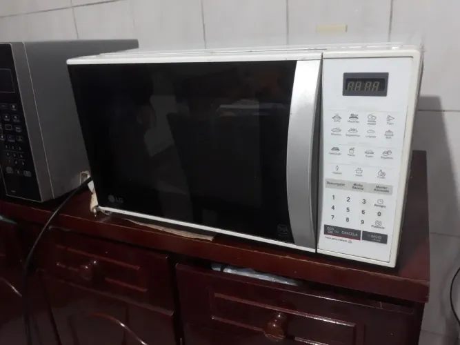 microondas LG branco