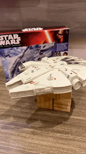 Nave Millennium Falcon Star Wars The Force Awakens Original