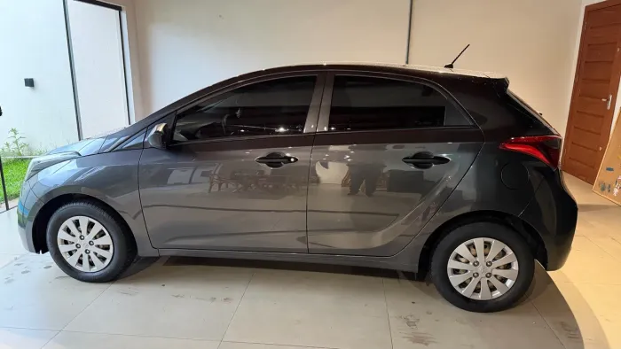 Hyundai HB20 Unique 1.0 Flex 12V Mec. 2019