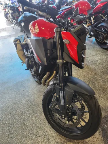 Vendo Honda CB 500 Hornet 2026 - Vermelha