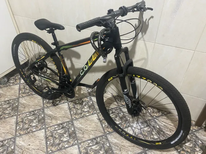 Bicicleta Colli Atalanta Aro 29 - Quadro de Alumínio - 21 Marchas Shimano