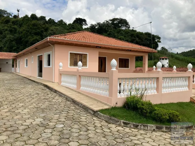 Fazenda para Venda em Lagoinha, rural, 3 dormitórios, 1 suíte, 2 banheiros, 3 vagas