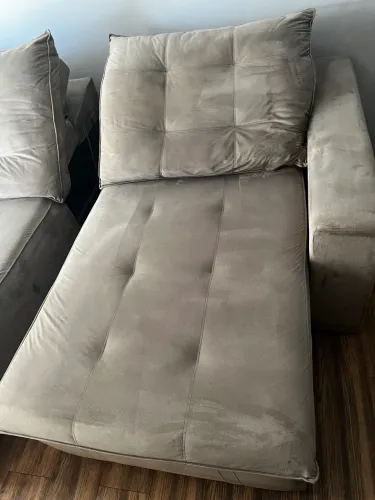 Sofá em suede impermeabilizado 4 lugares
