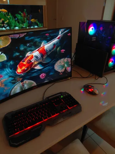 PC Completo com Monitor Curvo Grande, Teclado, Mouse e Móvel