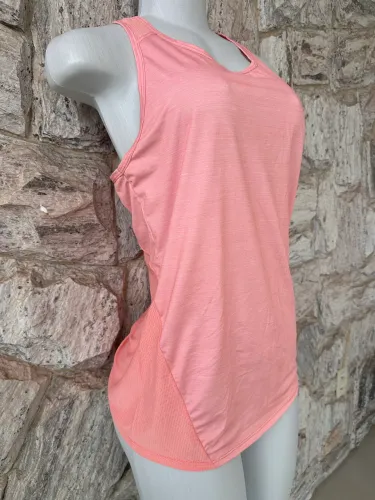 Camiseta regata moda fitness marca Domyos (Decathlon)Tam. G  Excelente estado 
