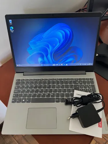 Notebook Lenovo i5 muito novo!!