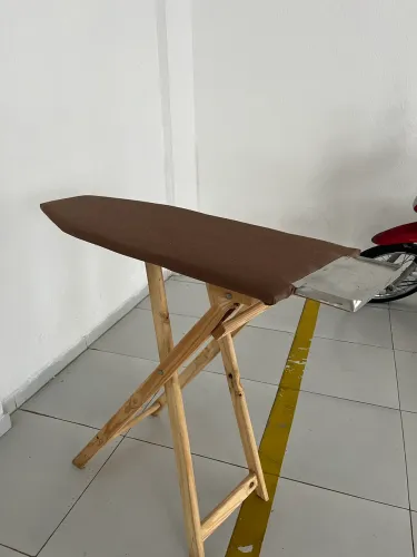 Tábua de Passar Roupa Dobrável - Semi Nova, Excelente Estado