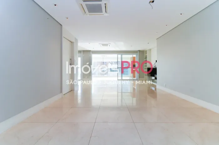 Apartamento para venda com 173m² em Moema - São Paulo.
