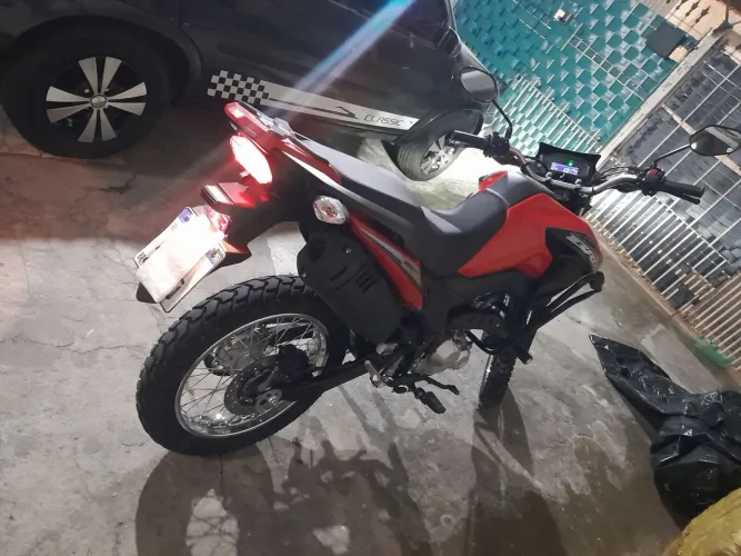 Honda Bros 160 2026: perfeita para cidade e terra. Nova, econômica e com documento ok