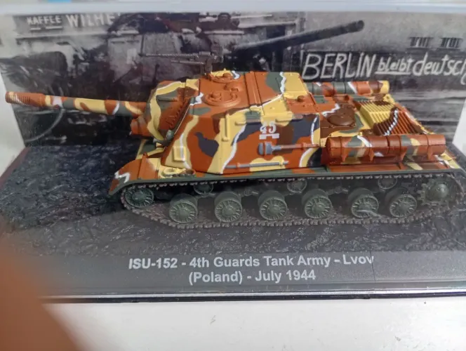 Miniatura tanque ISU 152 4th Guarda Tank Army Polony 1944