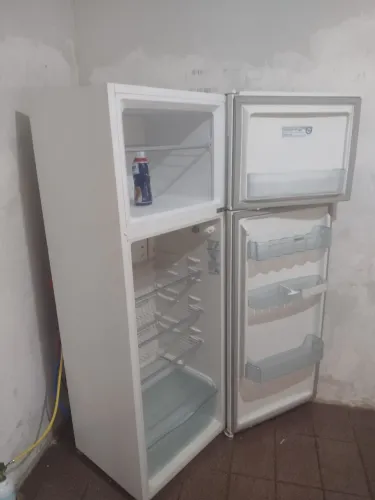 Geladeira Eletrolux duplex só pegar e usar 