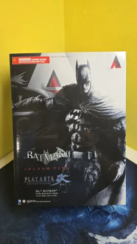 Batman N°7 Batsuit Skin 1970 Play Arts Kai