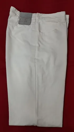 Calça branca com elastano masculina nº 44 (Ceronne Denim)