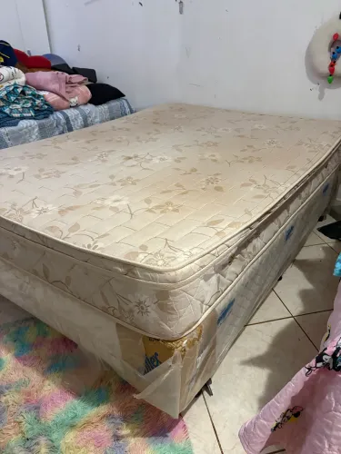 Vendo cama de casal