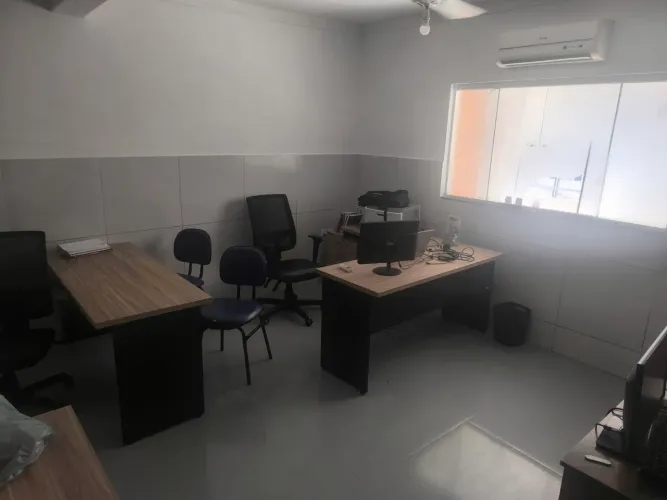 Alugo Espaço Comercial com 500 m2