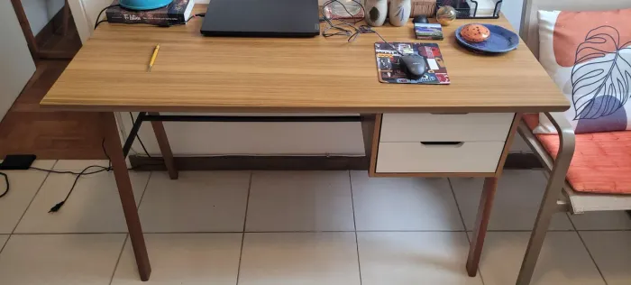 Vendo escrivaninha Abracasa em ótimo estado