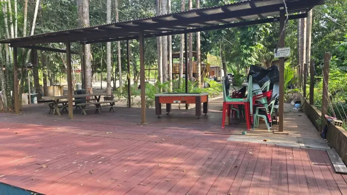 Casa com Igarape proximo a Vila de Alter do chão