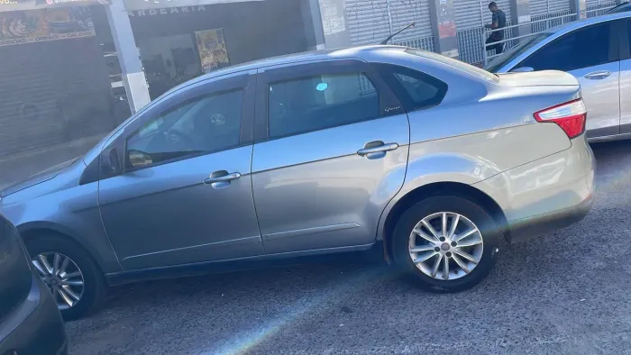 Fiat Grand Siena Attrac. 1.4 EVO F.flex 8V 2013