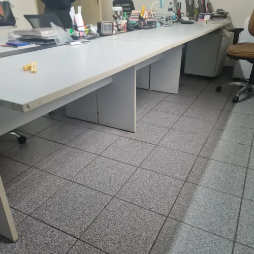 Mesa de escritório com 6 baias 
