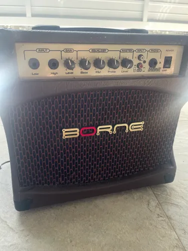Amplificador Borne para guitarra e outros