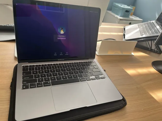 MacBook Air M1 2020 13? - Cinza Espacial 8 GB de RAM 256 GB SSD