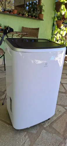 Ar-Condicionado Portátil Electrolux 12.000 BTUS Frio com Wi-fi Branco