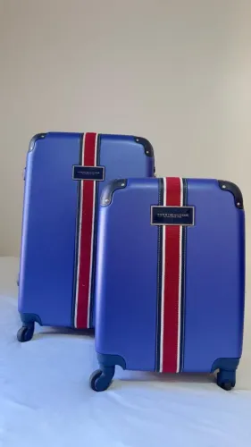 Conjunto de malas Rígida Tommy Hilfiger, 23 e 10kg, rodízios 360 e cadeado TSA