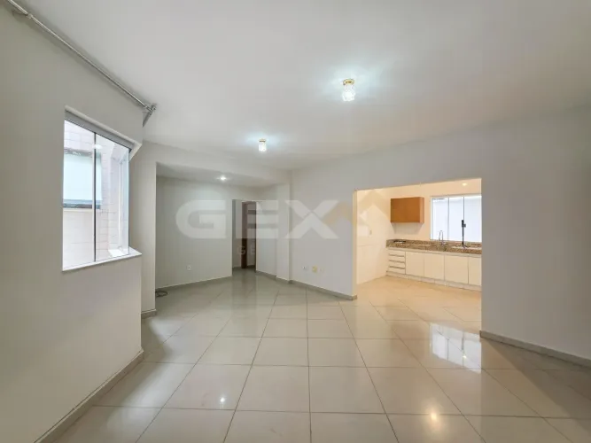 Apartamento à Venda com 03 Quartos no Centro de Divinópolis MG.