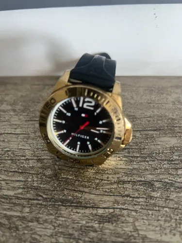 Relógio Tommy Hilfiger Masculino - Dourado/Preto