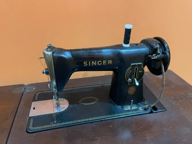 Máquina de costura antiga singer