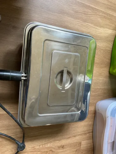 Churrasqueira elétrica com gril 220v