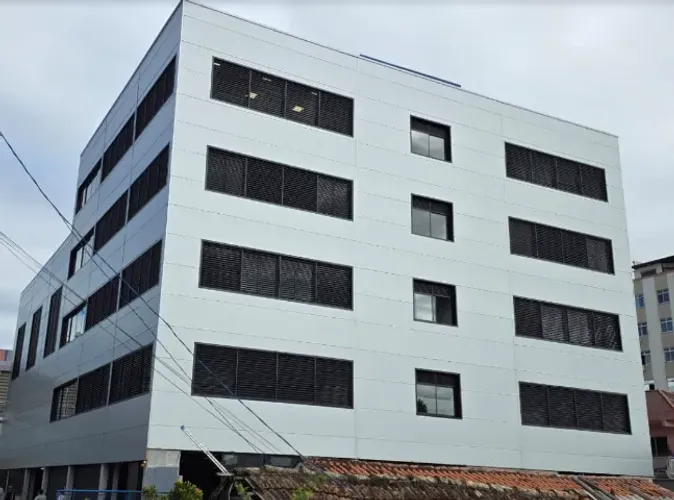 PROJETO DE FECHAMENTO COM PAINEIS EM PIR